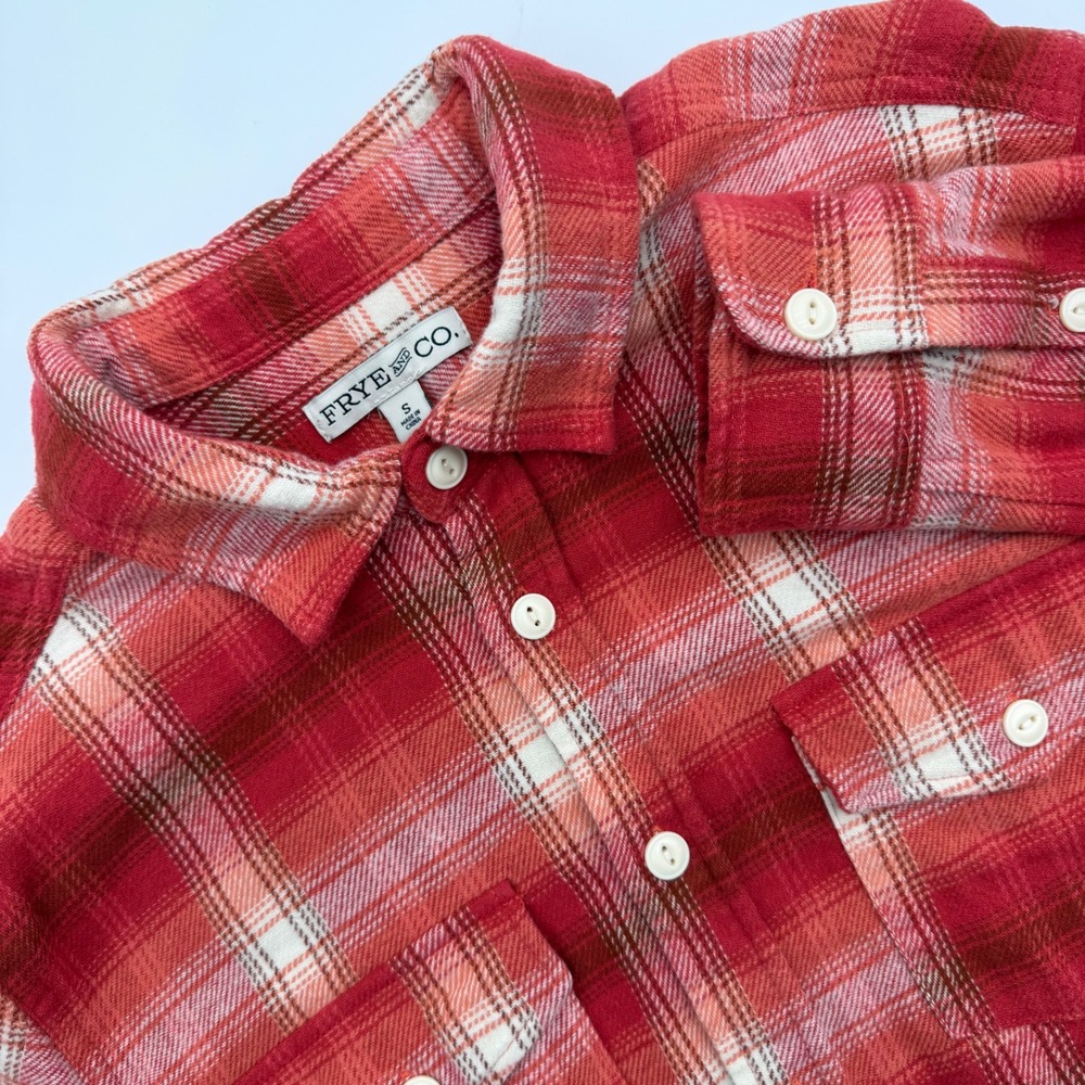 Frye and Co Mens Red Plaid Flannel Button Down Shirt Small Long Sleeve Cotton‎